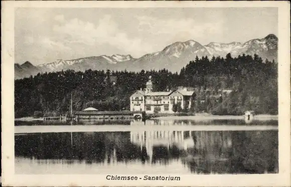 Ak Prien am Chiemsee Oberbayern, Chiemsee-Sanatorium, Panorama, Gebirge