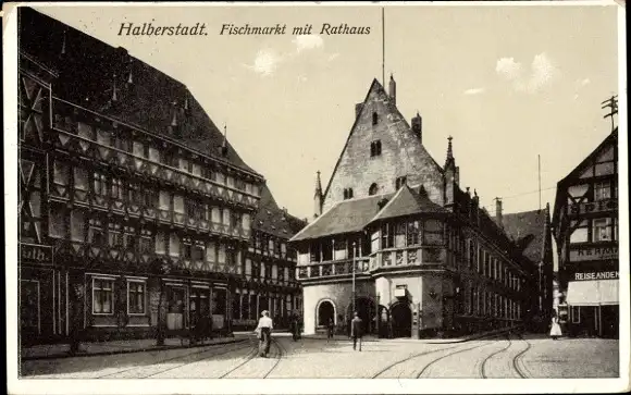 Ak Halberstadt am Harz, Fischmarkt mit Rathaus