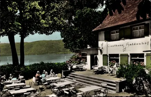 Ak Haldenhof Überlingen am Bodensee, Gasthaus Haldenhof, Terrasse