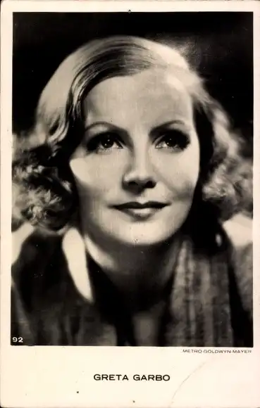 Ak Schauspielerin Greta Garbo, Portrait