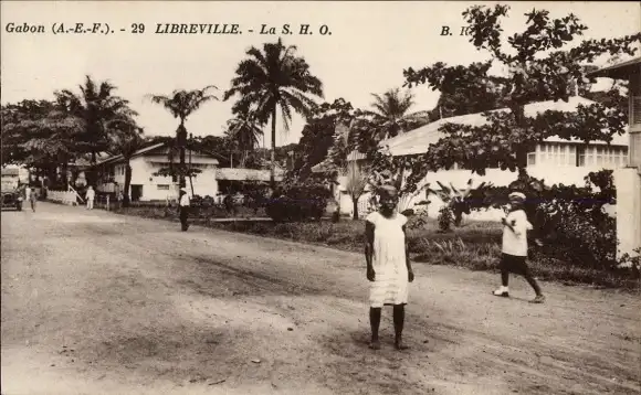 Ak Libreville Gabun, One Street