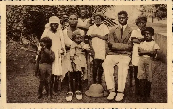 Ak Kamerun, Les Peres du St. Esprit, Famille Chretienne