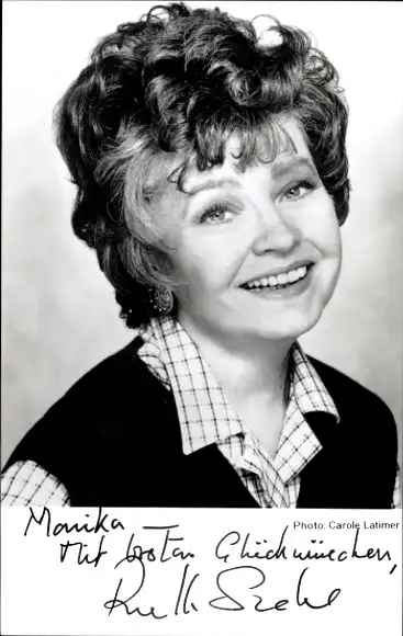 Ak Schauspielerin Prunella Scales, Portrait, Autogramm