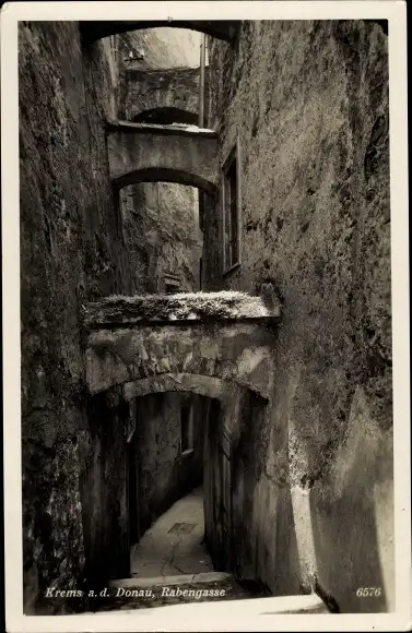 Ak Krems an der Donau in Niederösterreich, Rabengasse