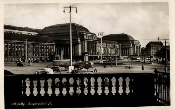 Ak Leipzig, Straßenleben vor dem Hauptbahnhof