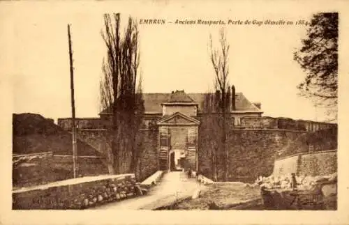 Ak Embrun Hautes-Alpes,  Alte Stadtmauer