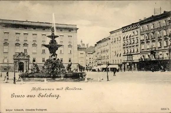 Ak Salzburg in Österreich, Hofbrunnen, Residenz