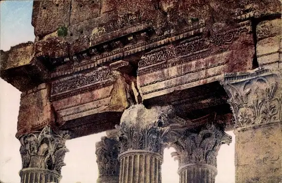 Ak Baalbek Libanon, Frises de la Facade du Temple de Bacchus