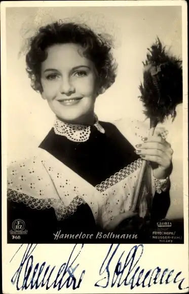 Ak Schauspielerin Hannelore Bollmann, Portrait, Zimmermädchen, Film Kaisermanöver, Autogramm