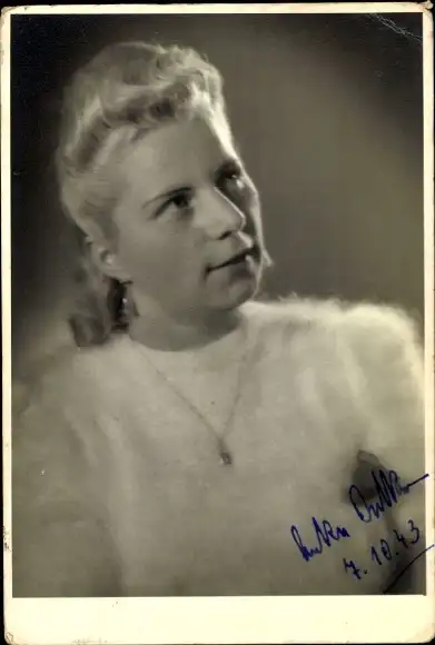 Ak Schauspielerin ERika Catke, Portrait, Autogramm