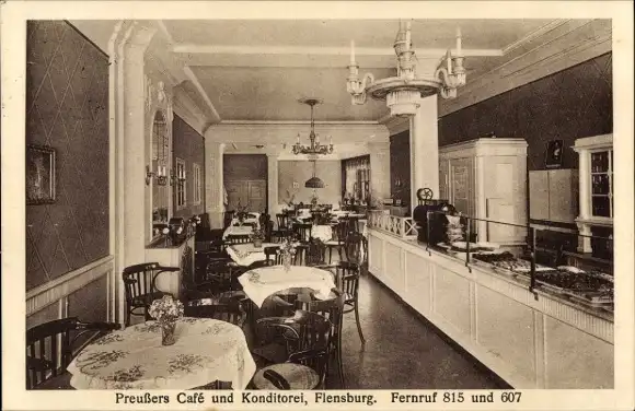 Ak Flensburg in Schleswig Holstein, Preußers Cafe und Konditorei, Innenansicht