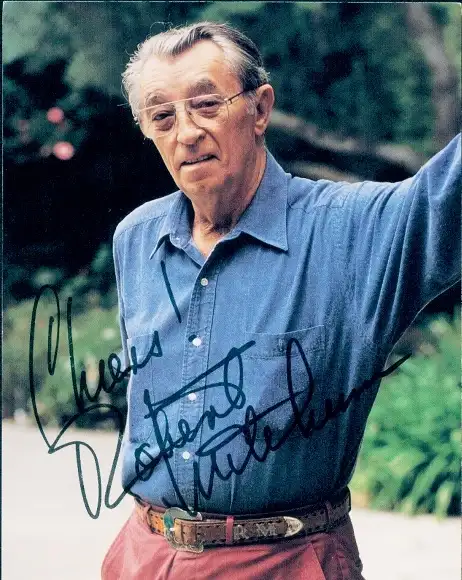 Foto Schauspieler Robert Mitchum, Portrait, Autogramm