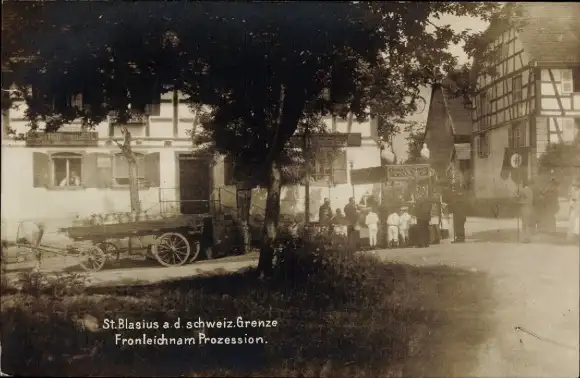 Foto Ak Sankt Blasien im Schwarzwald, Fronleichnam Prozession