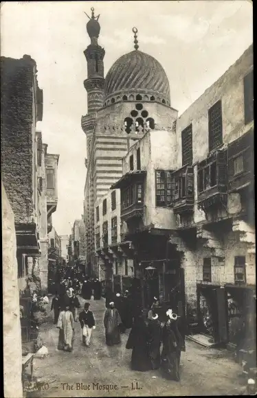 Ak Cairo Kairo Ägypten, Passanten nebst der blauen Moschee