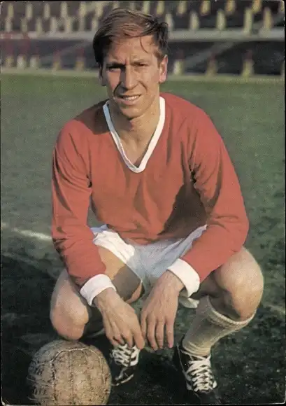 Ak Fußballer Bobby Charlton, Aral Sammelbild