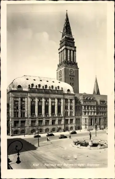 Ak Kiel, Rathaus, Schwerträgerbrunnen