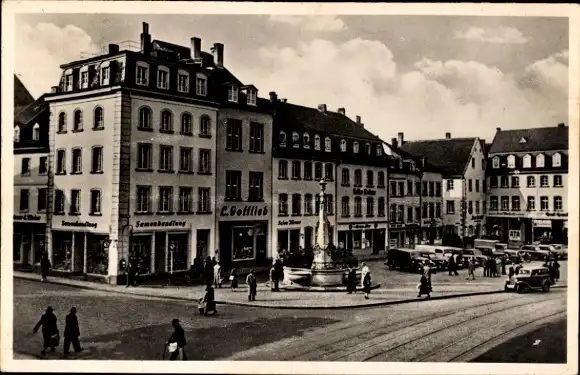 Ak St. Johann Saarbrücken im Saarland, Markt, Geschäft L. Gottlieb, Brunnen, Autos