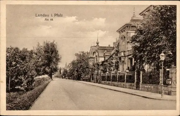 Ak Landau in der Pfalz, An 44, Straßenpartie, Häuserfassaden