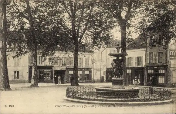 Ak Crouy sur Ourcq Seine et Marne, Place du Marche