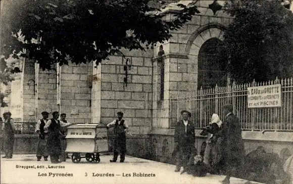 Ak Lourdes Hautes Pyrénées, Les Robinets
