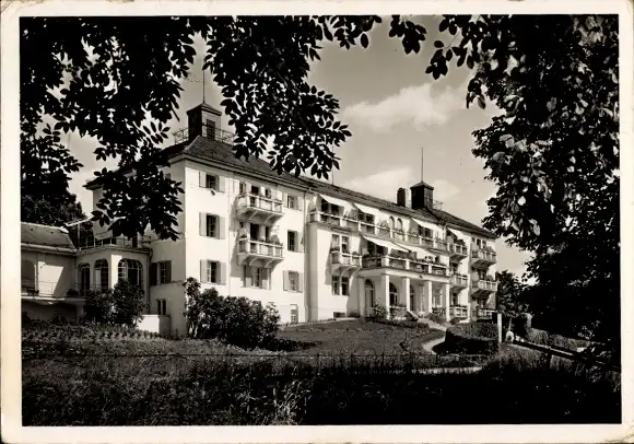 Ak Ebenhausen Schäftlarn in Oberbayern, Durchblick zum Sanatorium