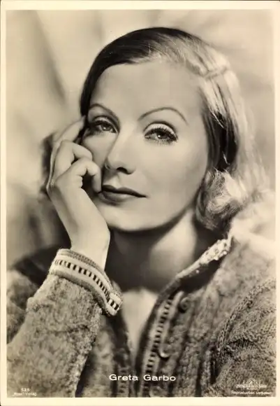 Ak Schauspielerin Greta Garbo, Portrait, Ross 525