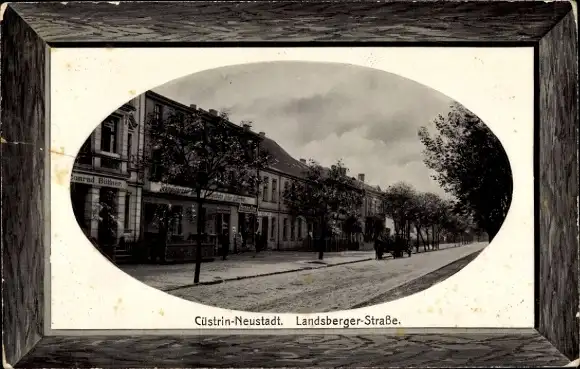 Passepartout Ak Kostrzyn nad Odrą Cüstrin Küstrin Ostbrandenburg, Landsbergerstraße