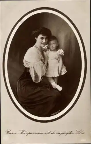 Ak Kronprinzessin Cecilie von Preußen mit ihrem jüngsten Sohn, NPG 4602