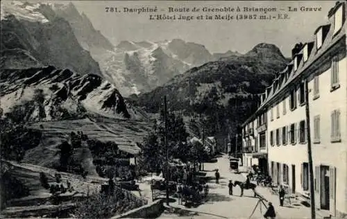 Ak La Grave Hautes Alpes, Dauphine, Route de Grenoble a Briancon, L'Hotel Juge et la Meije