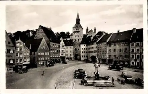 Ak Landsberg am Lech Oberbayern, Hauptplatz, Schmalzturm und Marienbrunnen