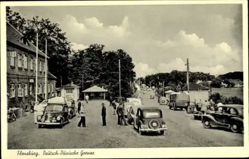 Ak Flensburg, Deutsch Dänische Grenze, Autos