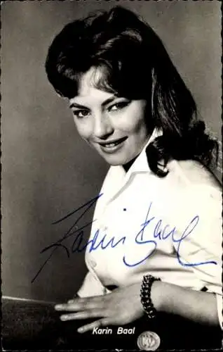 Ak Schauspielerin Karin Baal, Portrait, Autogramm