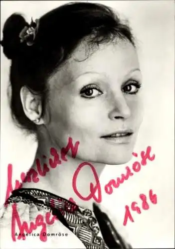 Ak Schauspielerin Angelica Domröse, Portrait, Autogramm, als Effi Briest DDR