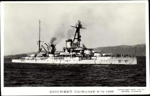 Ak Französisches Kriegsschiff Courbet