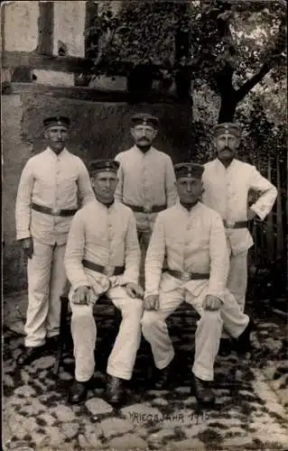 Foto Ak Deutsche Soldaten in Uniformen, Landwehr Infanterie Regiment 82, I WK