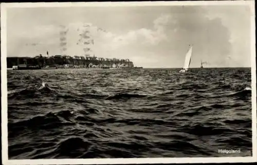 Ak Nordseeinsel Helgoland, Teilansicht, Segelboot