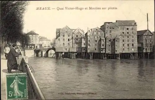 Ak Meaux Seine-et-Marne, Quai Victor Hugo, Moulins sur pilotis