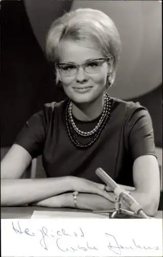 Foto Ak Moderatorin Wibke Bruhns, Portrait, Autogramm