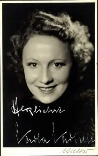 Foto Ak Schauspielerin Carla Carlsen, Portrait, Autogramm, Karla Karlsen