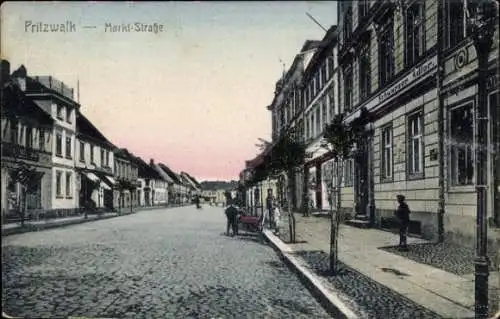Ak Pritzwalk in der Prignitz, Marktstraße, Hotel Schwarzer Adler