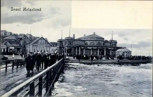 Ak Helgoland in Schleswig Holstein, Blick vom Steg zum Strand