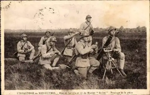 Ak-Infanterie bei Manövern, beim Aufstellen der Batterie und beim Lenken des Stokes-Mörsers