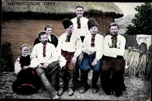 Ak Kleinrussische Typen, Menschen in Volkstracht