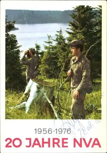 Ak 20 Jahre NVA 1956-1976, Nationale Volksarmee der DDR, Soldaten in Uniform, Autogramm Gysi ?