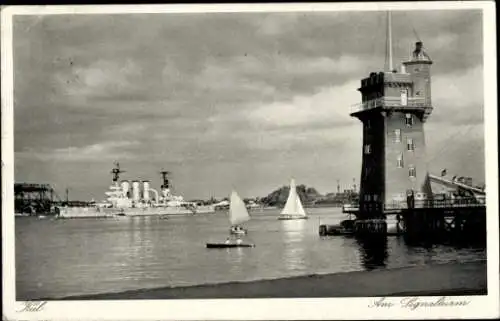 Ak Kiel in Schleswig Holstein, Hafen am Signalturm, Segelboote, Kriegsschiff