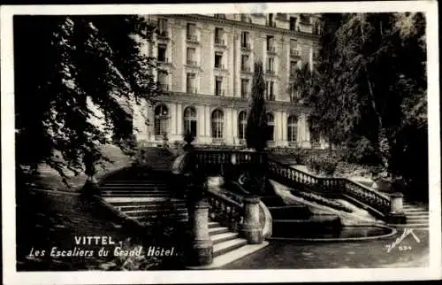 Ak Vittel Lorraine Vosges, Die Treppen des Grand Hotel