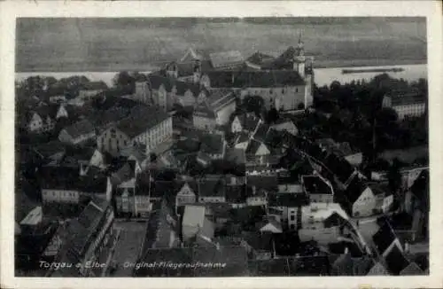 Ak Torgau an der Elbe, Fliegeraufnahme der Stadt