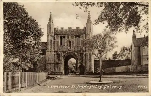 Ak Colchester England, St. John's Abbey Gateway