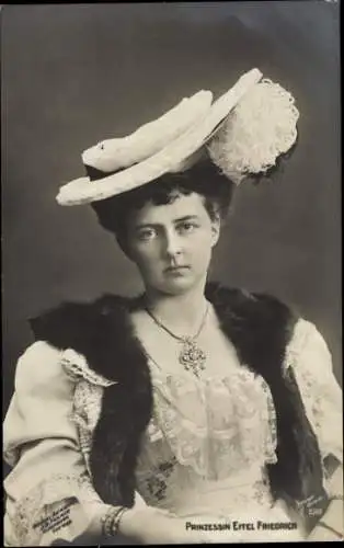 Ak  Prinzessin Eitel Friedrich von Preußen, Sophie Charlotte von Oldenburg, Portrait, Federhut