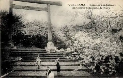 Ak Yokohama Präf. Kanagawa Japan, Escalier conduisant au temple Shinoiiste de Noya